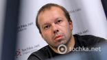 Денис Олейников