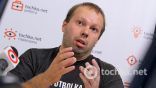Денис Олейников