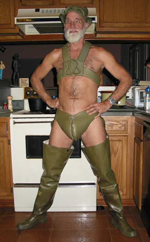 ТОП 20 странных нарядом мужчин