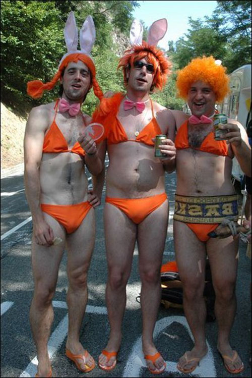 ТОП 20 странных нарядом мужчин