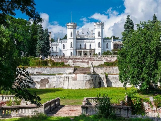 5 дивовижних палаців України