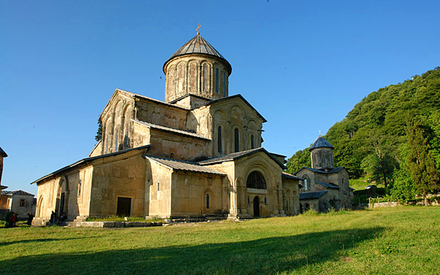 Самые известные достопримечательности Грузии: Церковь Гелати