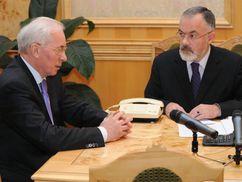 Дмитро Табачник, Микола Азаров