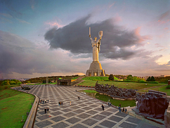 Советские объекты в Киеве (фото)