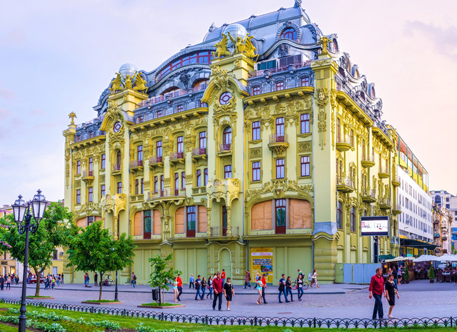 Унікальна архітектура: 15 найбільш вражаючих будівель України