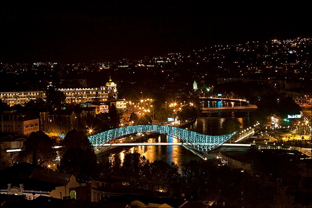Достопримечательности Тбилиси: Мост мира