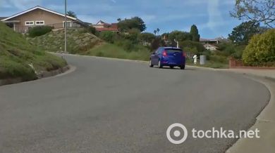 Hyundai Solaris хэтчбек в движении