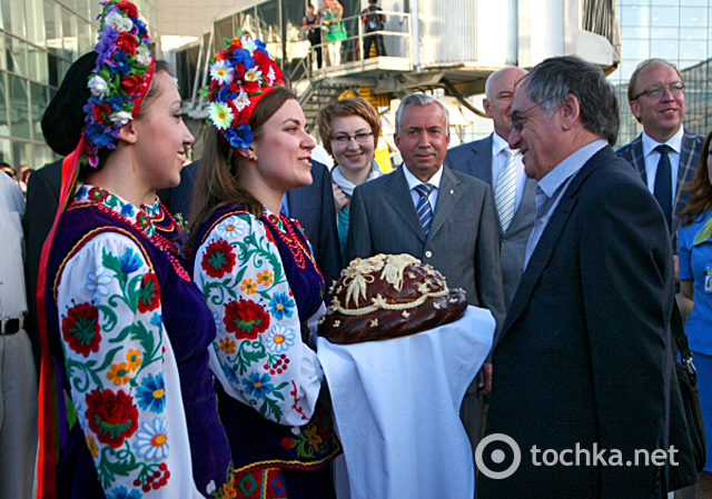 Футбол. День тишины накануне EURO-2012, а завтра в "бой" Футбол. День тишины накануне EURO-2012, а завтра в "бой"
