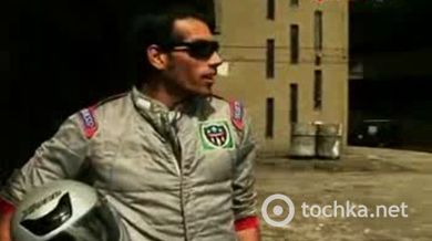 Невероятные трюки на машине!