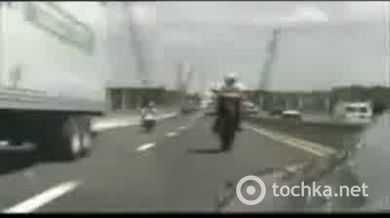 Нарезка мотоциклетных аварий! Жесть!