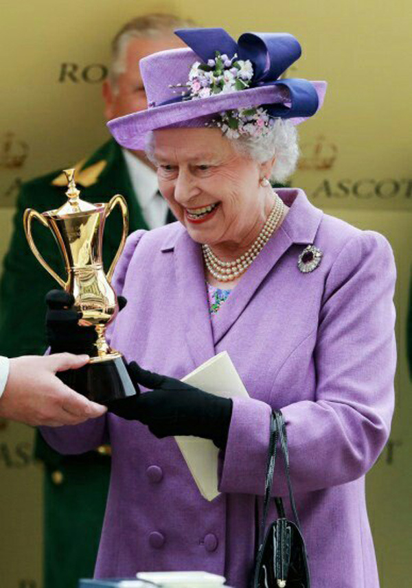 Королева тоже человек