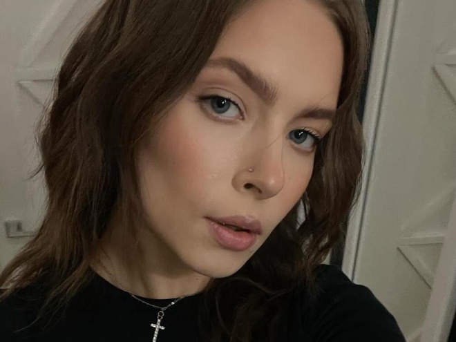 Дочка Олени Кравець чуттєво станцювала в кліпі Cheev