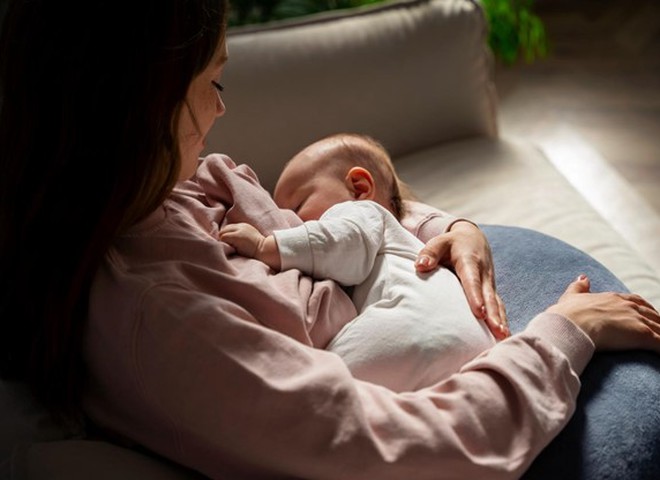 Чому з'являється біль та тріщини на сосках і як їх лікувати