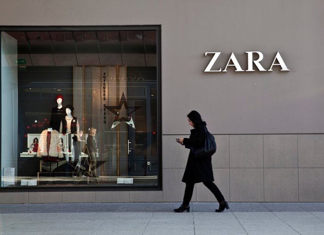 Zara запустила каси самообслуговування