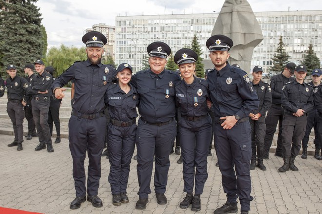 Бурштинові копи": Серьожа (Володимир Кравчук), Наталка (Ліллія Цвелікова), Богдан (Олег Маслюк), Аня (Дар'я Петрожицька) і Макс (Євгеній Янович)
