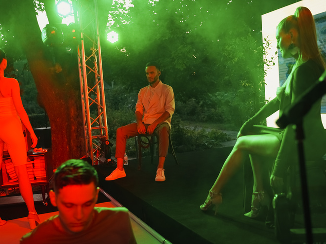 Киевская Точка G: On I Ona впервые создали иммерсивное шоу в ботсаду