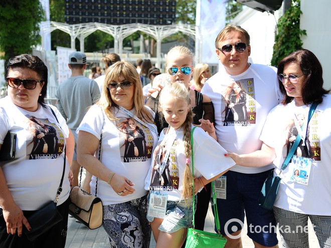 Вікторія Петрик з родиною