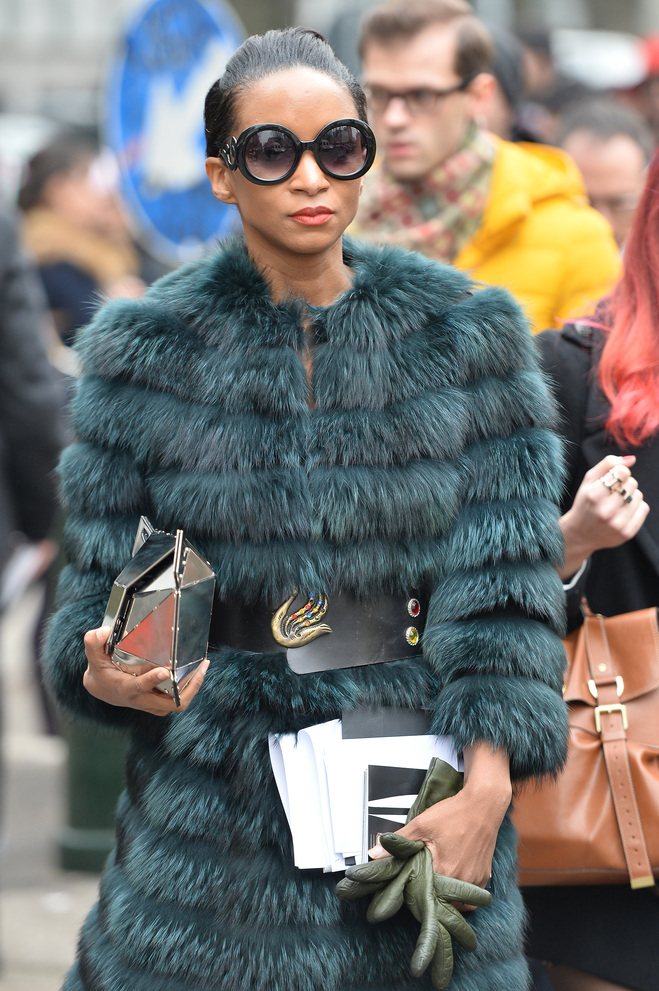 Як стильно одягнутися в прохолодну погоду