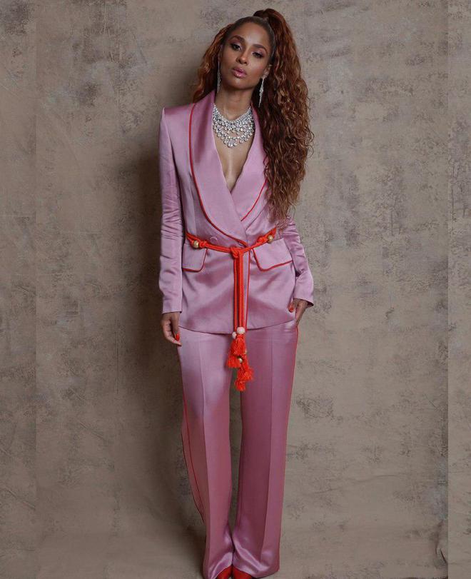 Сиара и Рассел Уилсон в образах Бейонсе и Джей-Зи