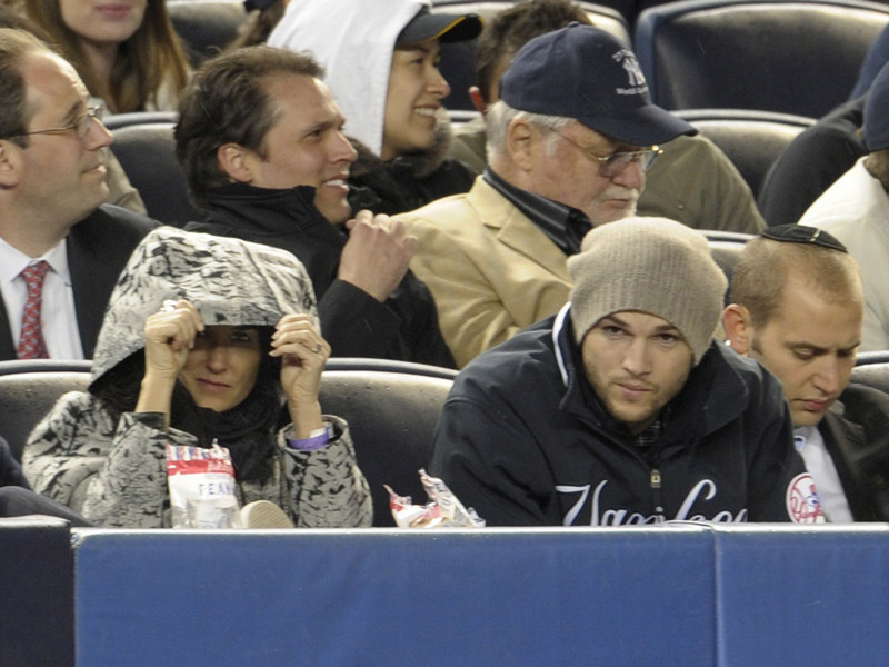 Ештон Катчер, Демі Мур