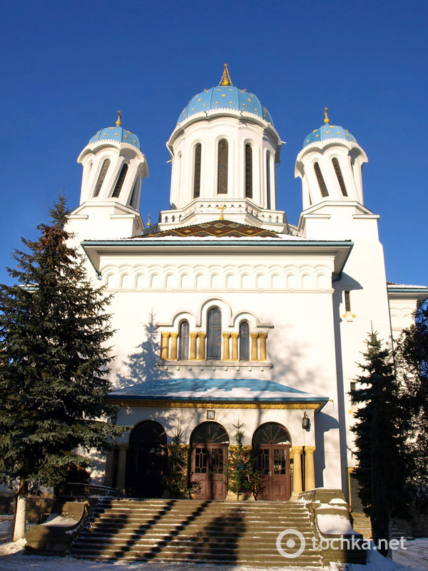 Необычные здания Украины