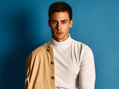 Рубашки мужские