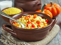 Как варить пшенную кашу на молоке без пенки и комочков