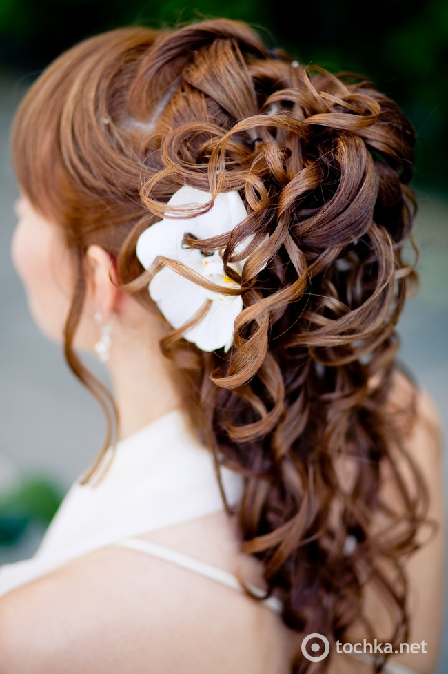 Свадебные прически: заколки