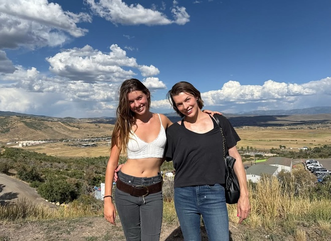 Мілла Йовович публічно звернулася до дочки з нагоди її 18-річчя