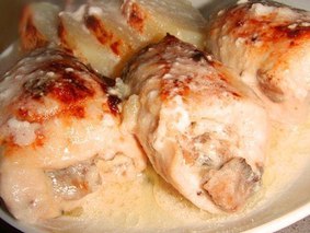 Куриные рулеты с грибами в сливках Куриные рулеты с грибами в сливках