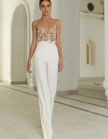 Что надеть на свадьбу осенью: 19 идей с брючным костюмом