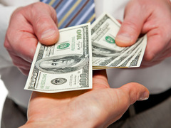 Как привлечь деньги, не теряя здравого смысла