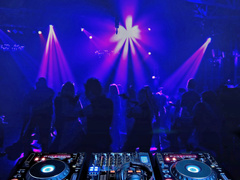 Ночные клубы под открытым небом в Киеве