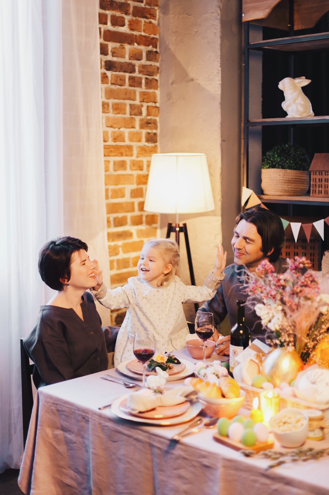 Любимая еда, семья, релакс: как создать дома идеальную пасхальную атмосферу