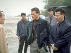 "Двойной удар": Жан-Клод Ван Дамм в своей лучшей форме