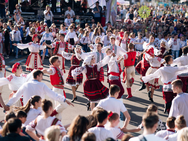 На Киевском балу установили новый танцевальный рекорд Украины
