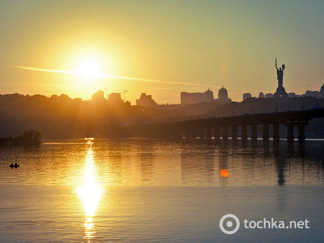 Днепровская набережная, Парк Вербная роща