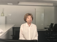 Лія Ахеджакова