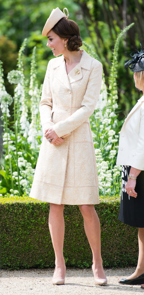 Кейт Міддлтон в однаковому платті-пальто: 2016