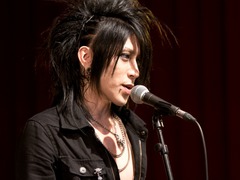 HITT