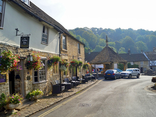 Деревня Castle Combe