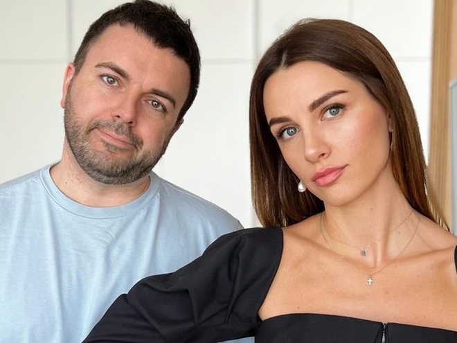 Ведучий «Холостяка» Решетник показав, як він із дружиною змінилися за 16 років