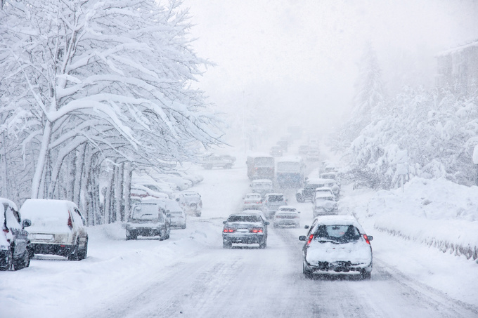 Обережно за кермом: правила водіння автомобіля в зимовий період
