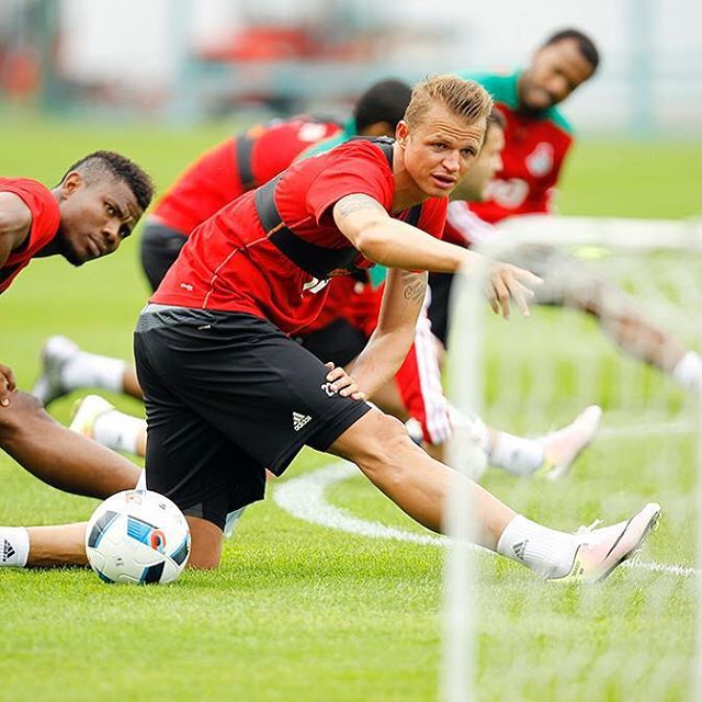 Дмитрий Тарасов