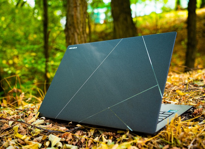 Тонкий і потужний ноутбук ASUS Zenbook S 14 вже в Україні