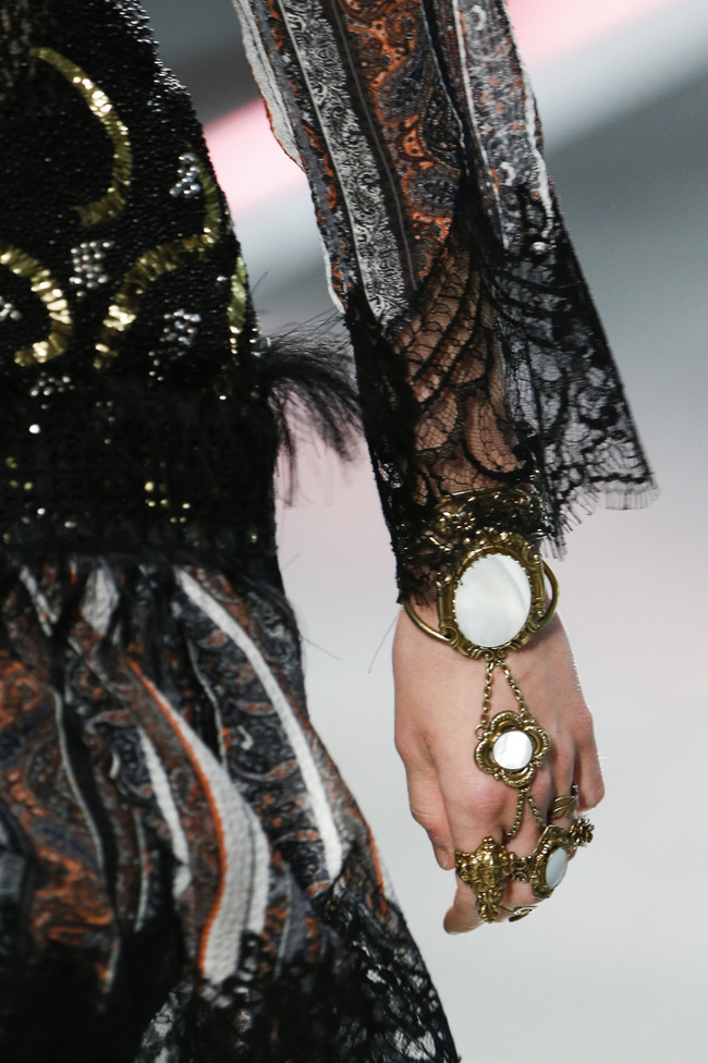 Модні браслети літо 2016: Rodarte