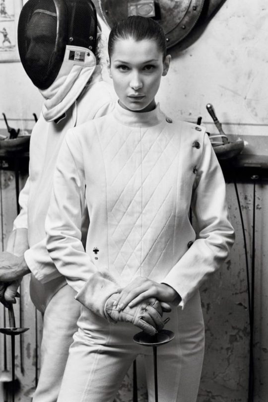 Да будет спорт: Белла Хадид в новой фотосесии для Vogue