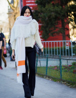 Как стильно одеваться зимой: 13 стритстайл-луков Как стильно одеваться зимой: 13 стритстайл-луков