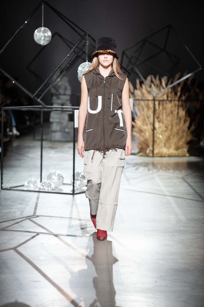 BE SUSTAINABLE! Fashion Show на Ukrainian Fashion Week FW20-21