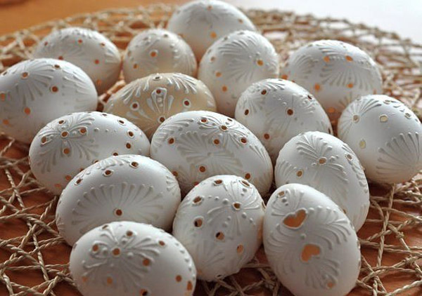15 ярких идей украсить яйца на Пасху